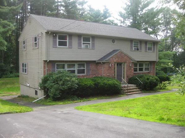 221 School St #Rhs, Acton, MA 01720