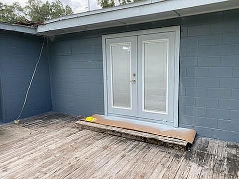 4th image of 16727 Livingston Ave