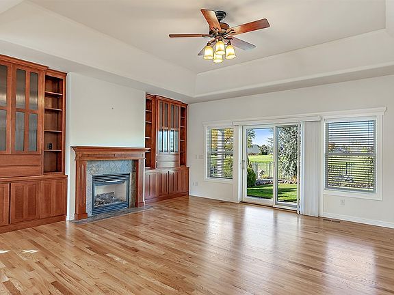 5th image of 207 Pine Lake Dr
