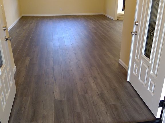 5th image of 2504 W Beech Ave