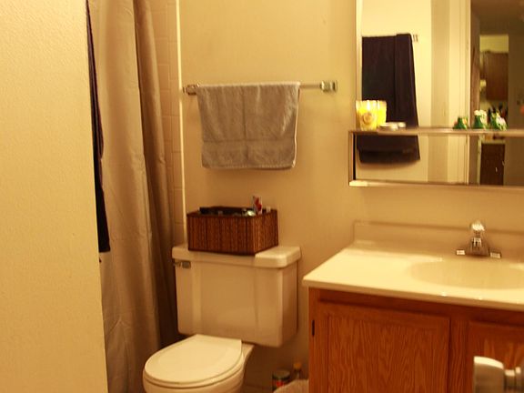 5th image of 1270 N Sterling Ave APT 103