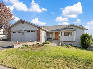 2220 Kimberly Dr, Klamath Falls, OR 97603
