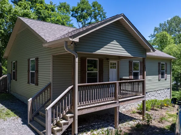 695 Hog Back Ridge Rd, Bethpage, TN 37022