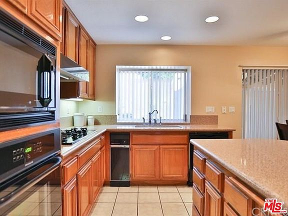4th image of 13903 Olivewood Ave
