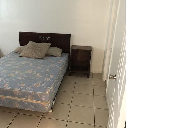 4th image of 413 NW 15th Ave APT 2