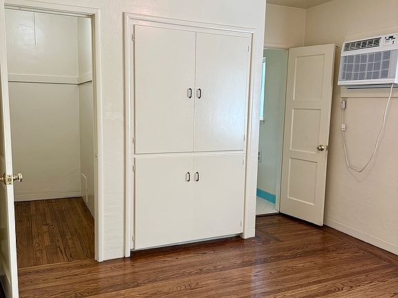 3rd image of 2813 P St #16