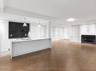 2 Clarendon Ave #208, Toronto, ON M4V 1H9