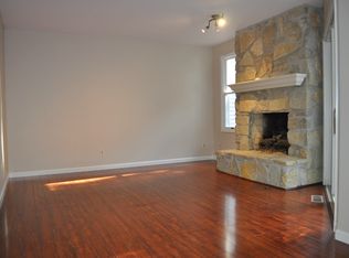 1537 Milbridge Dr, Chesterfield, MO 63017