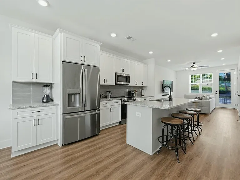 104 Mission Way — Photo 5