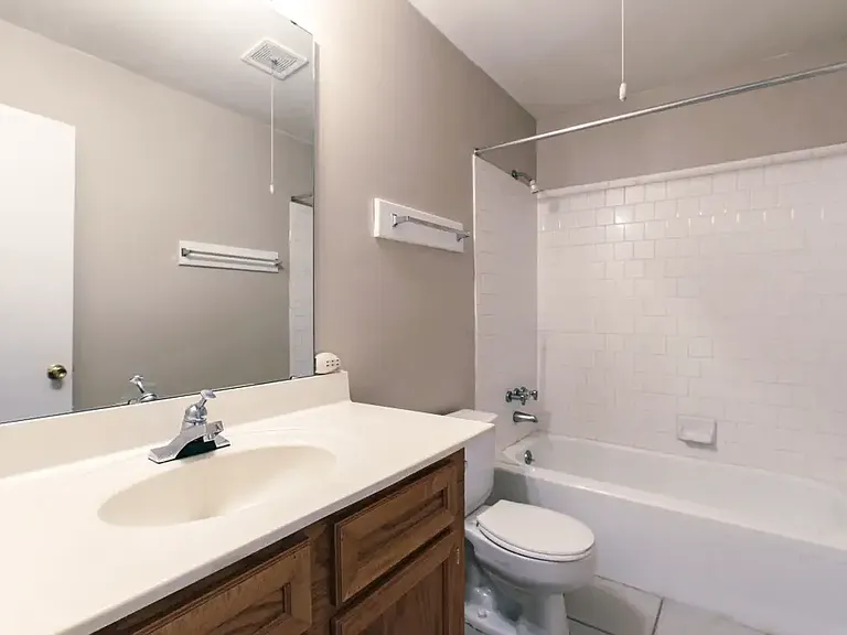 1260 Goodale Ave #1A — Photo 6