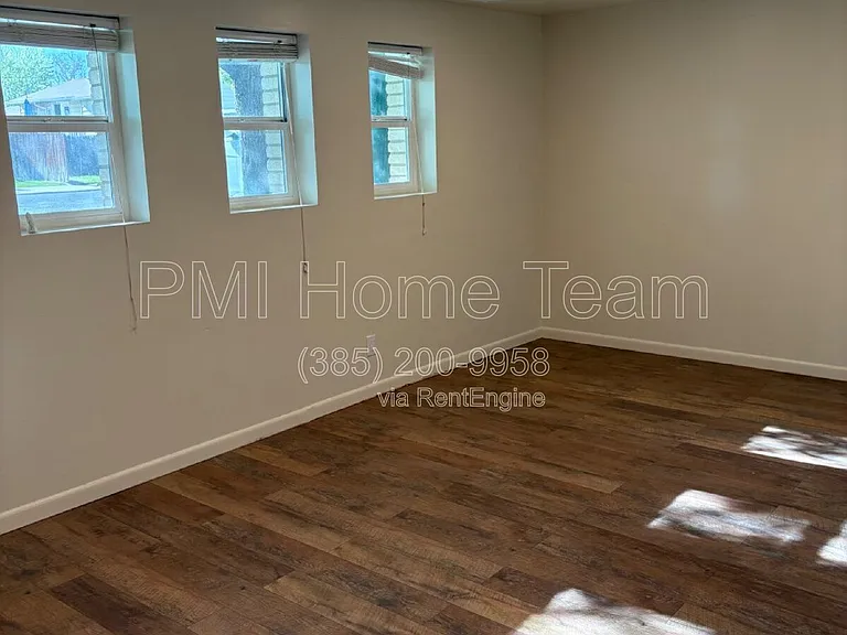 6068 S 2850 W — Photo 17