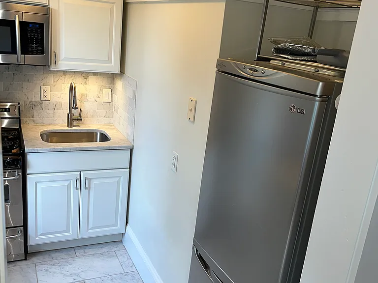 35 Bay State Rd #1R — Photo 8
