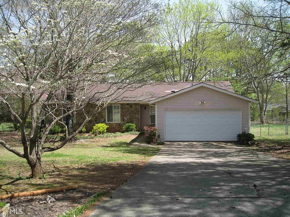 1st image of 2598 Morgan Lake Dr NE
