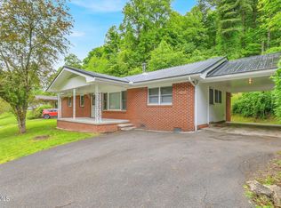 11486 Beech St, Pound, VA 24279