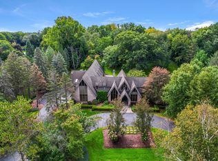 26025 Woodlore Rd, Franklin, MI 48025