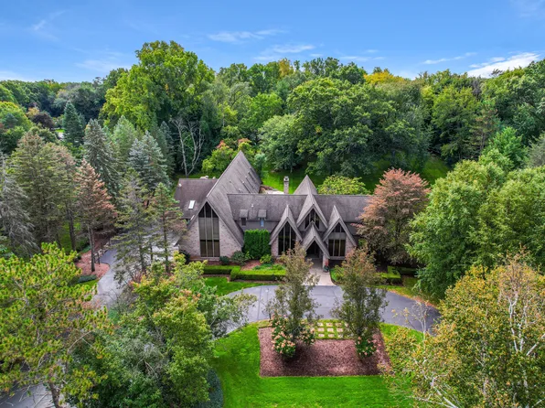 26025 Woodlore Rd, Franklin, MI 48025