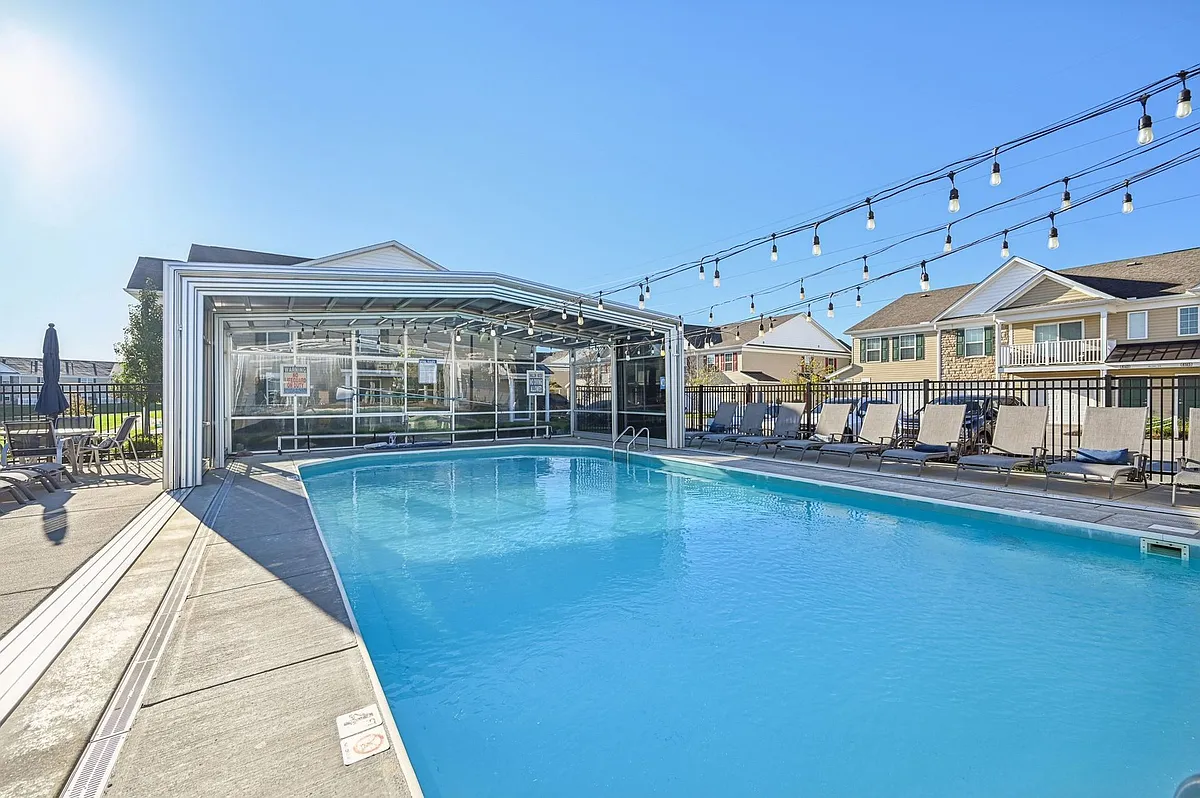 Building Photo - Latham Apartments