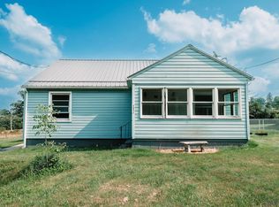 1311 Pomroys Dr, Windber, PA