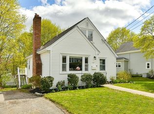112 Oakdale Ave, Dedham, MA 02026