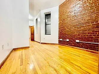 Rented by HOLTON REAL ESTATE INC.