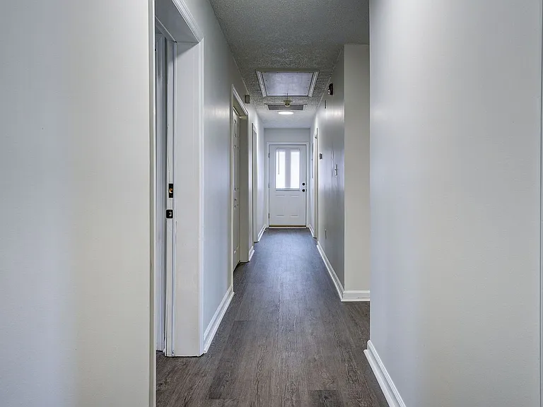1425 College Heights Rd — Photo 2