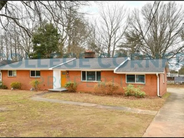 1456 Brookwood Dr, Winston Salem, NC 27106