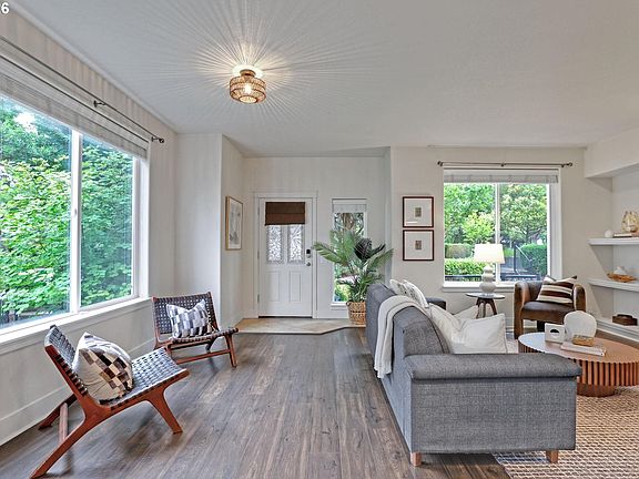 5th image of 10533 NE Avery Way