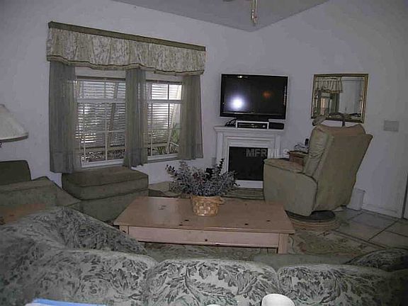 4th image of 9358 Klamath Falls Ave