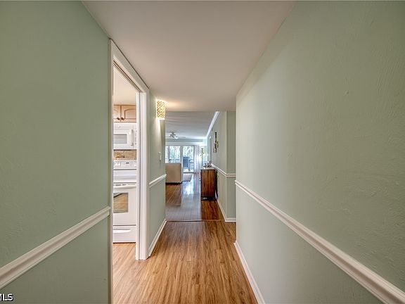 3rd image of 6725 Winkler Rd APT B202