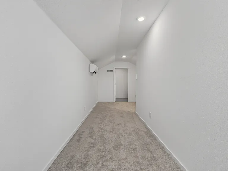 1031 Bishop Creek Dr — Photo 24