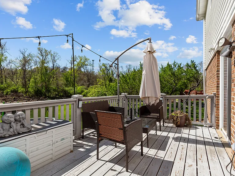 1528 Woodroyal East Dr — Photo 32