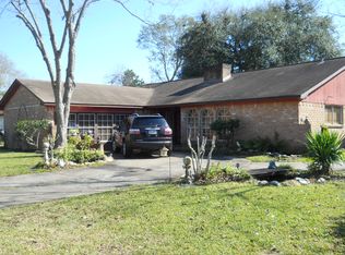 708 Newman St, Angleton, TX 77515