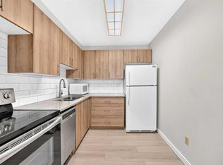 315 E Southampton Dr SW #6102, Calgary, AB T2W 2T6