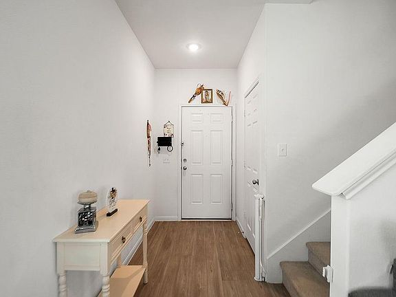 5th image of 7327 Madison Commons Ln