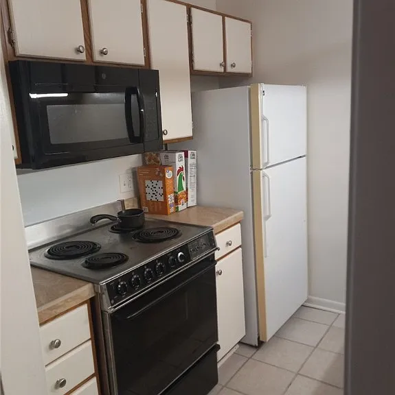 220 Elm St #522 — Photo 2