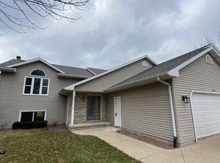 2868 Colleen Ct, Oshkosh, WI 54904