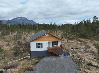 120 Woodrow Wilson Dr, Petersburg, AK 99833