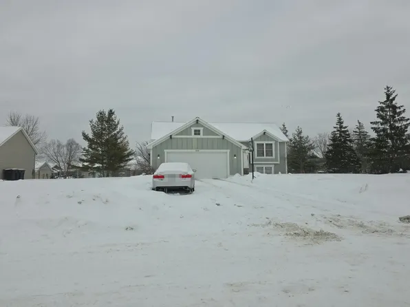 8294 Ironstone Ave, Jenison, MI 49428