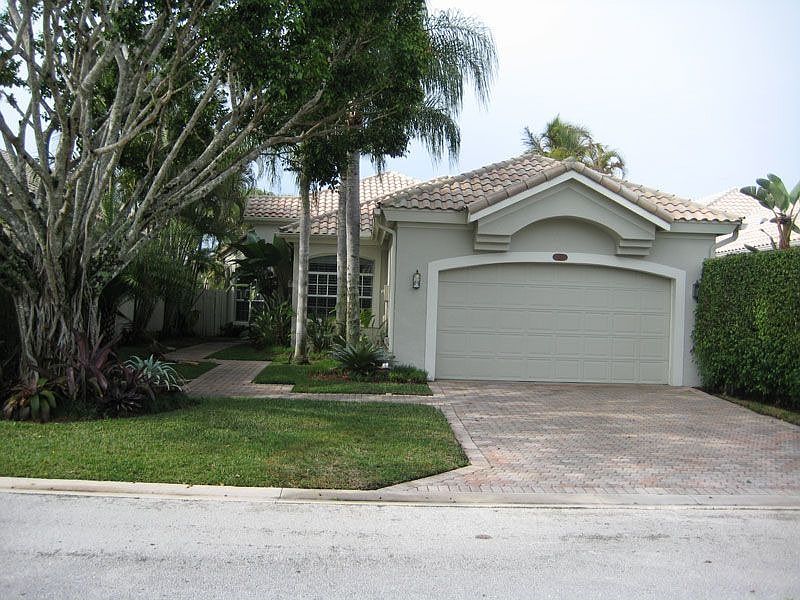 2nd image of 12606 Mallet Cir