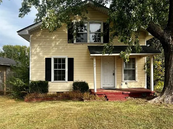 103 N 4th St, Noble, OK 73068