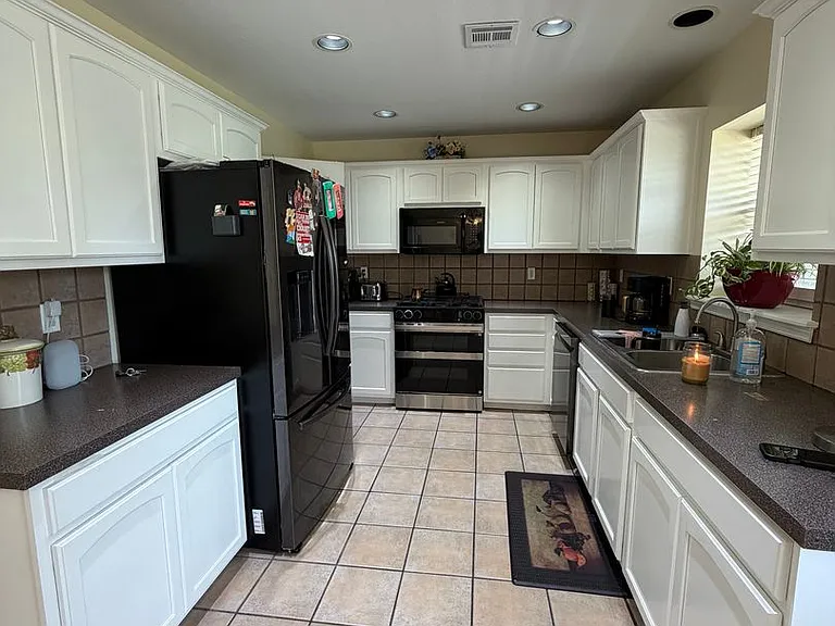 1508 N Yellowood Ave — Photo 25