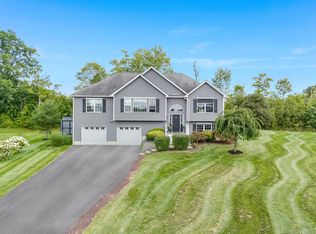 27 Frieda Lane, Poughkeepsie, NY 12603