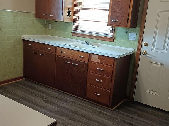 3rd image of 2217 Washington Ave
