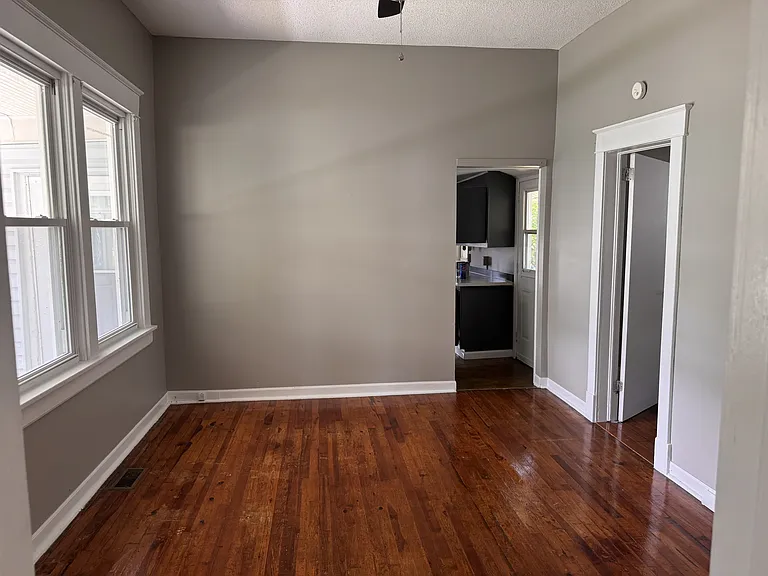 1115 S Main Ave — Photo 20