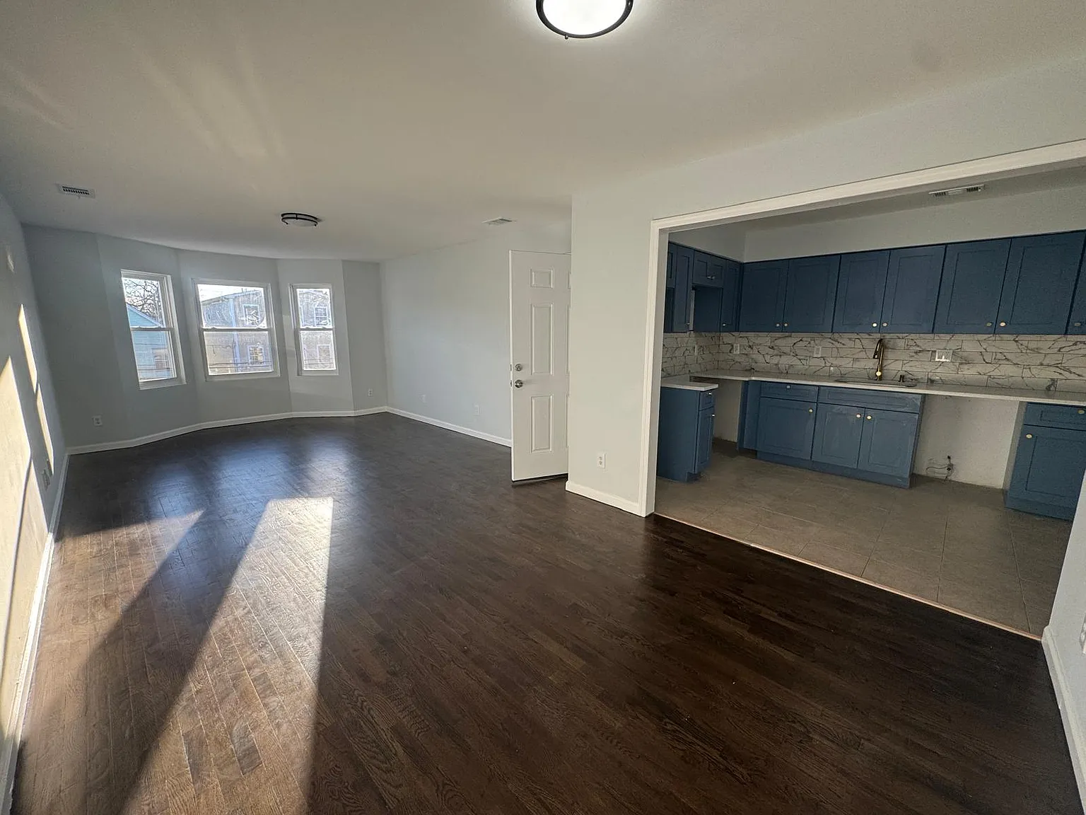 3 bed, $2,750 — Photo 3
