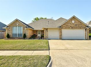 304 Thornebrook Dr, Norman, OK 73069