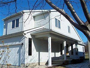 2nd image of 2221 S Commodore Ct