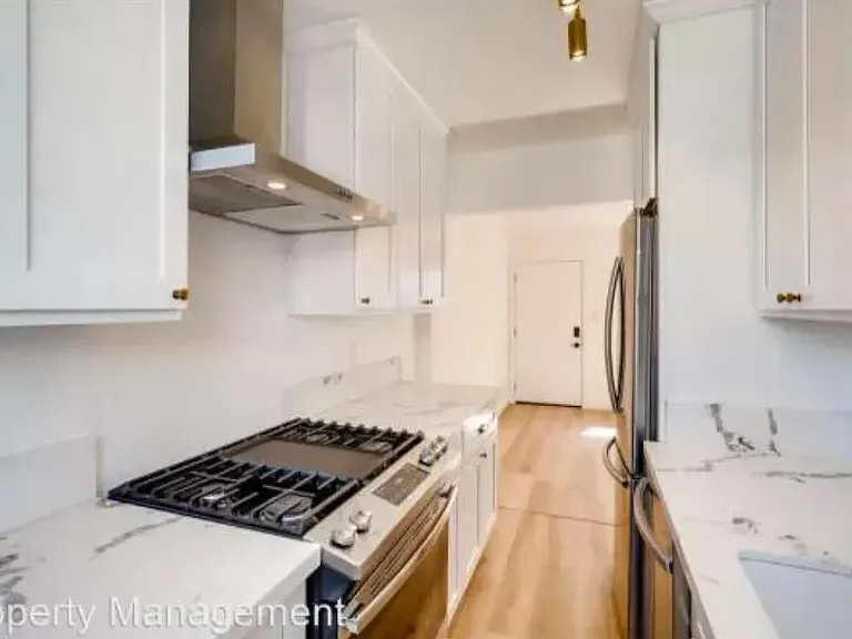 3824 Overland Ave #9 — Photo 2