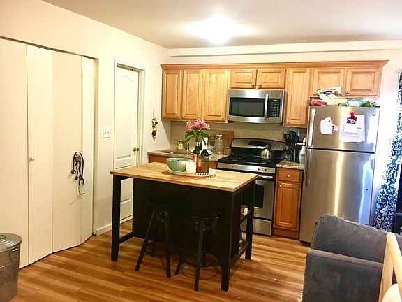 2nd image of 326 W Park Ave APT 6a