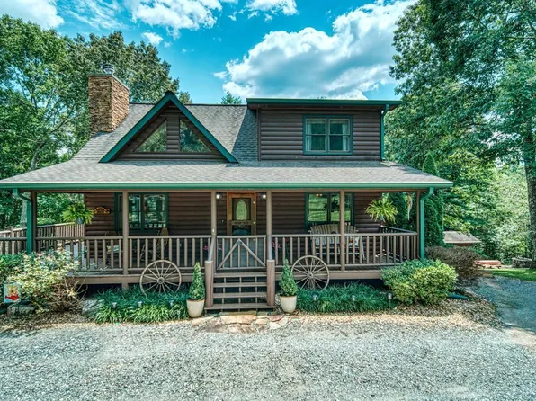 2509 Brookhaven Dr, Young Harris, GA 30582